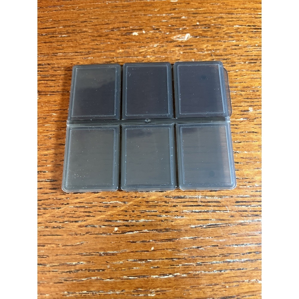 SD SDHC SDXC Memory Card Foldable Hard Plastic Case - Holds 6 Memory Cards